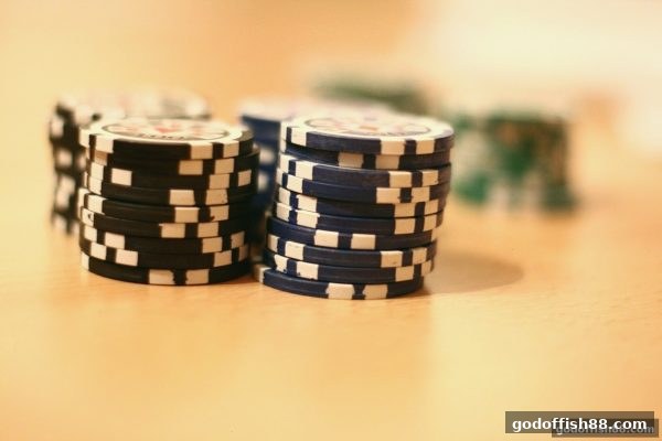 财神捕鱼带你玩转掼蛋H5：最佳牌型组合策略全攻略